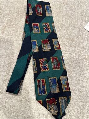 Harve Benard Green and Navy Patterned Men’s Tie